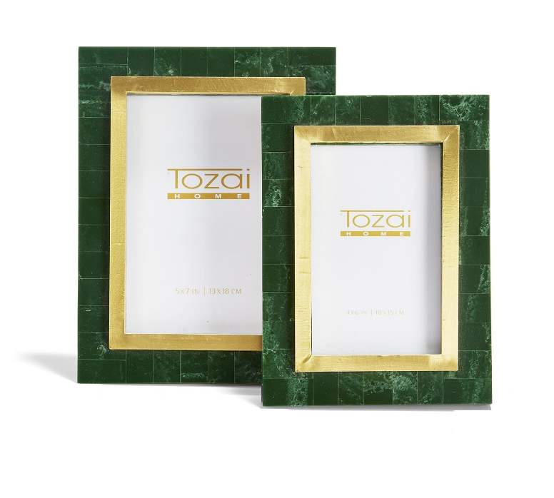 TWO'S COMPANY TOZAI HOME Aventurine Photo Frame in Green/Gold