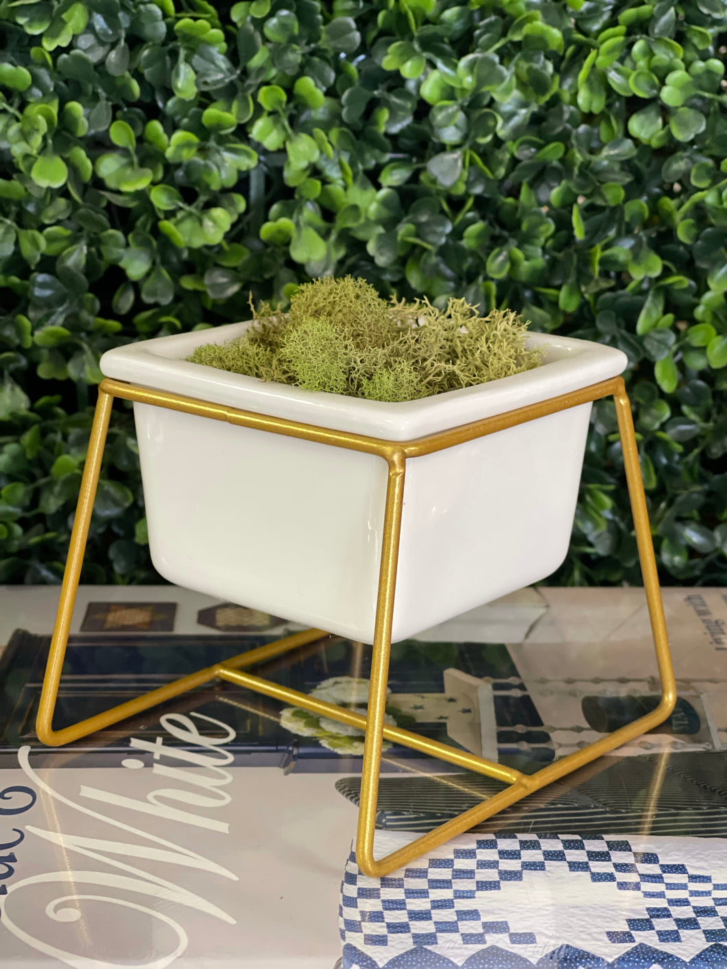 Ceramic and Gold Wire Tea Light Holder